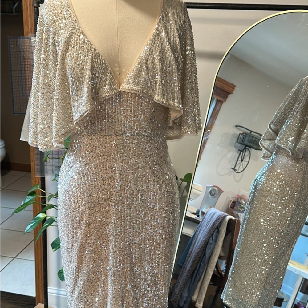 Elegant Sequin Evening Dress